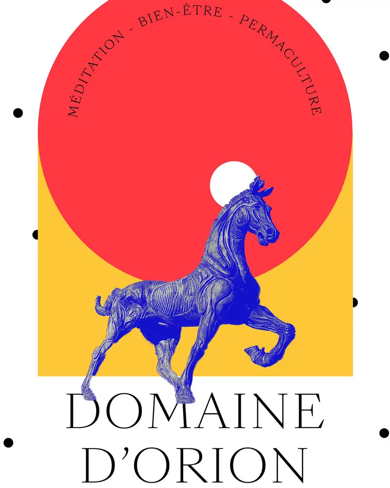 Domaine d’Orion — une affiche colorée : un cheval bleu devant un disque rouge, sur un fond jaune